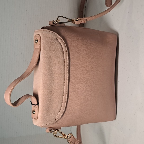 NWT Chic Pink Leather Crossbody Bag with Adjustable Strap By Moda Luxe - Picture 3 of 11